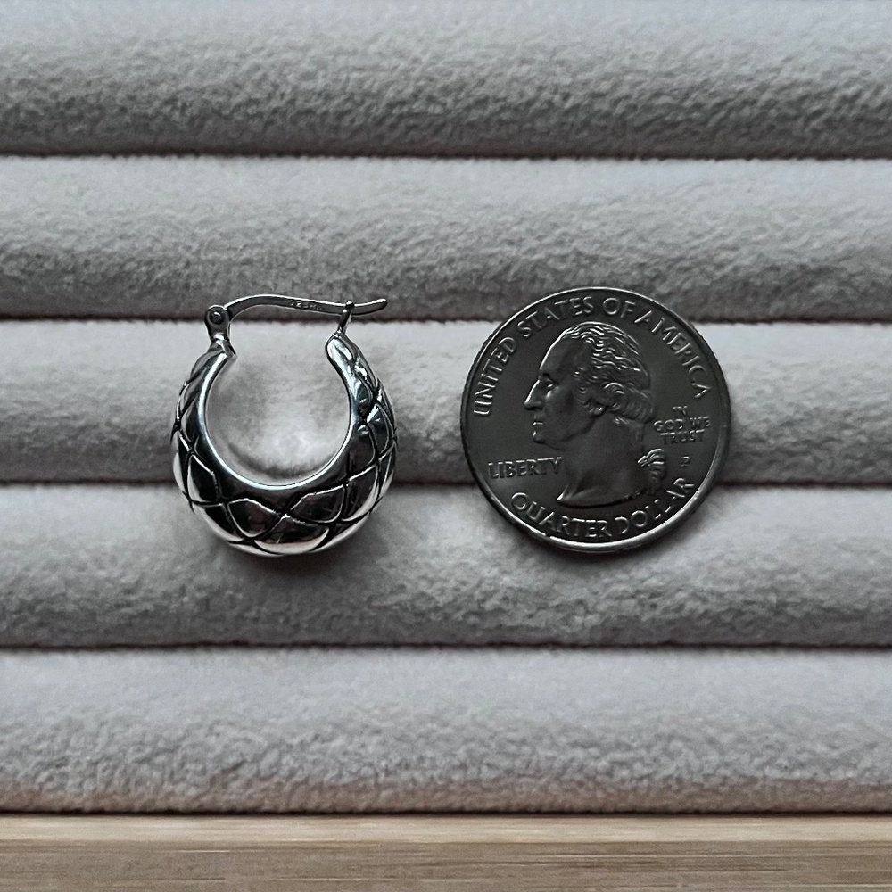 E003 | .925 Sterling Silver Quilted Chunky Hoops View 6